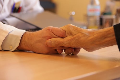 Ayudar a los demás y a ti mismo es lo mejor de la vida