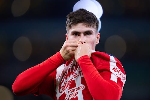 Hormiga González destrona a Chicharito y rompe su histórico récord en Chivas