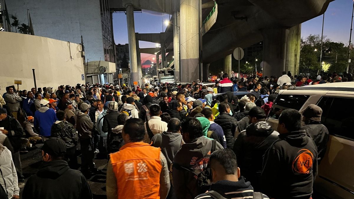 Tráfico en Periférico Sur: ¿Qué provocó el caos hoy 21 de agosto? Trabajadores de limpia bloquean paso vial