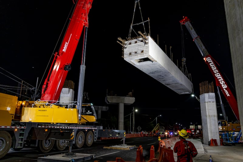 Los trabajos se realizaron la noche del sábado sobre Constitución.
