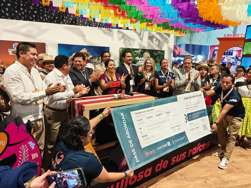 La secretaria de Turismo, Saymi Pineda Velasco, detalla los logros de Oaxaca en el primer Tianguis Turístico binacional y comparte cómo esta visibilidad impulsa al turismo local rumbo a la máxima fiesta cultural del estado