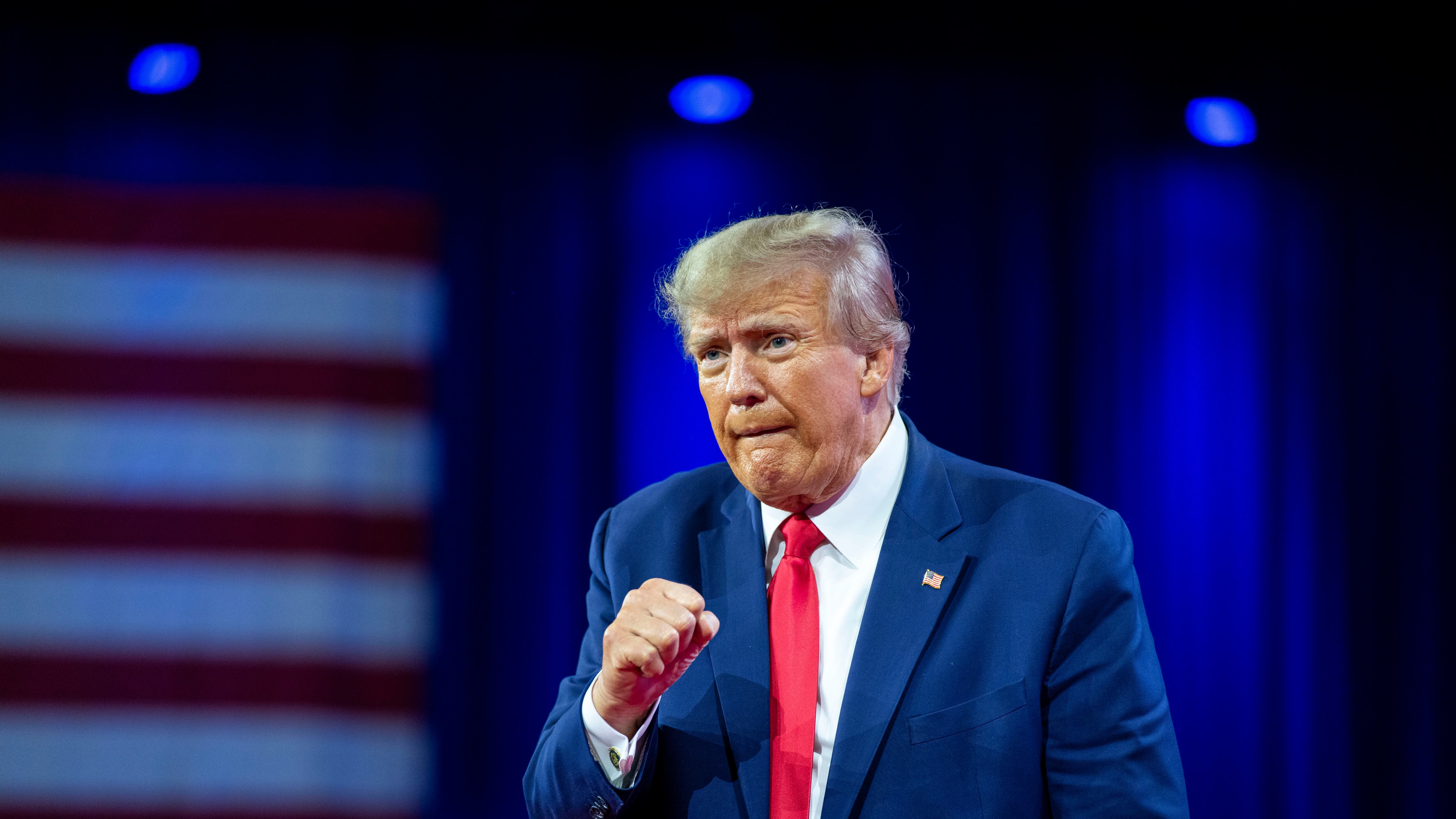 Expresidente de EU Donald Trump es acusado de comprar el silencio de una actriz porno en su época como mandatario