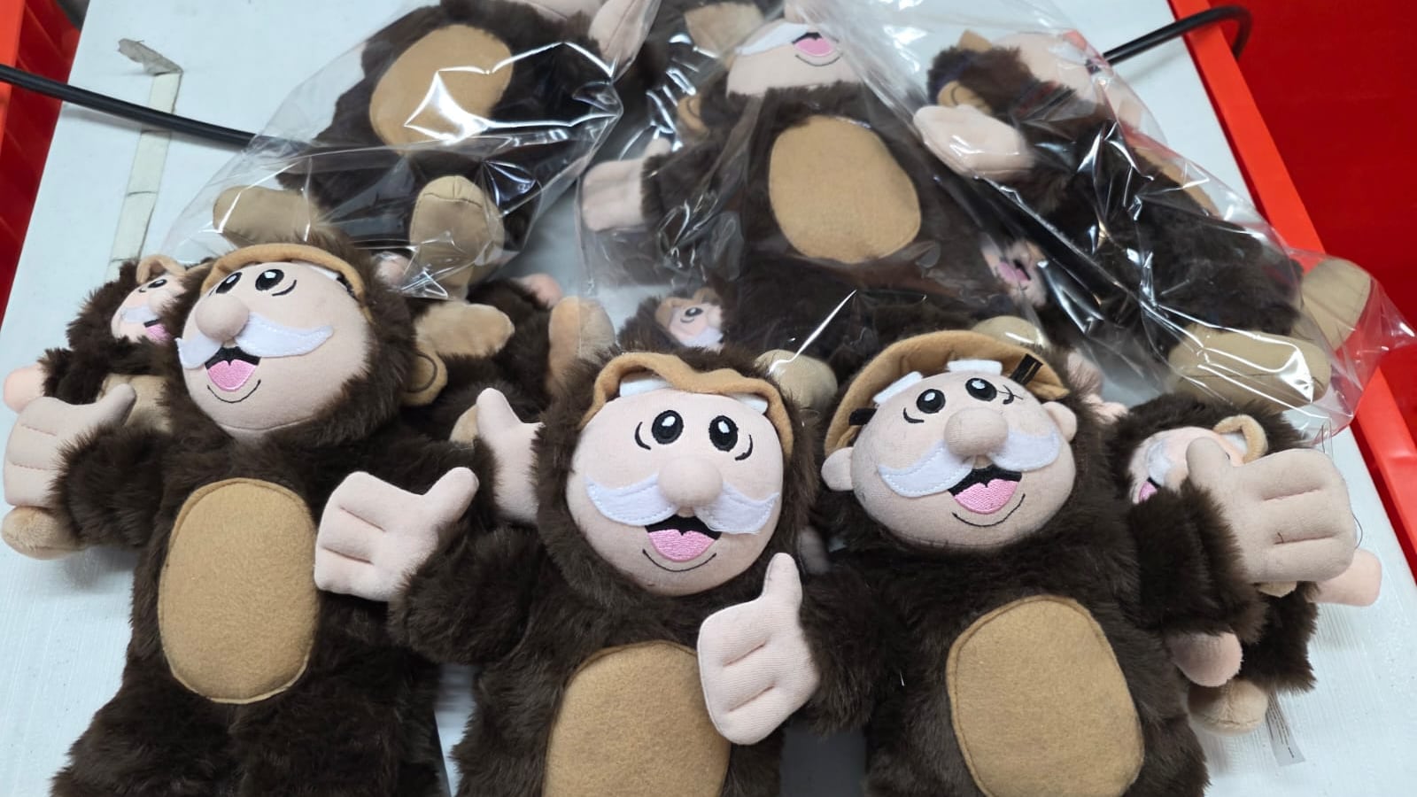 El Simipeluche inspirado en “Punch” no está disponible en México