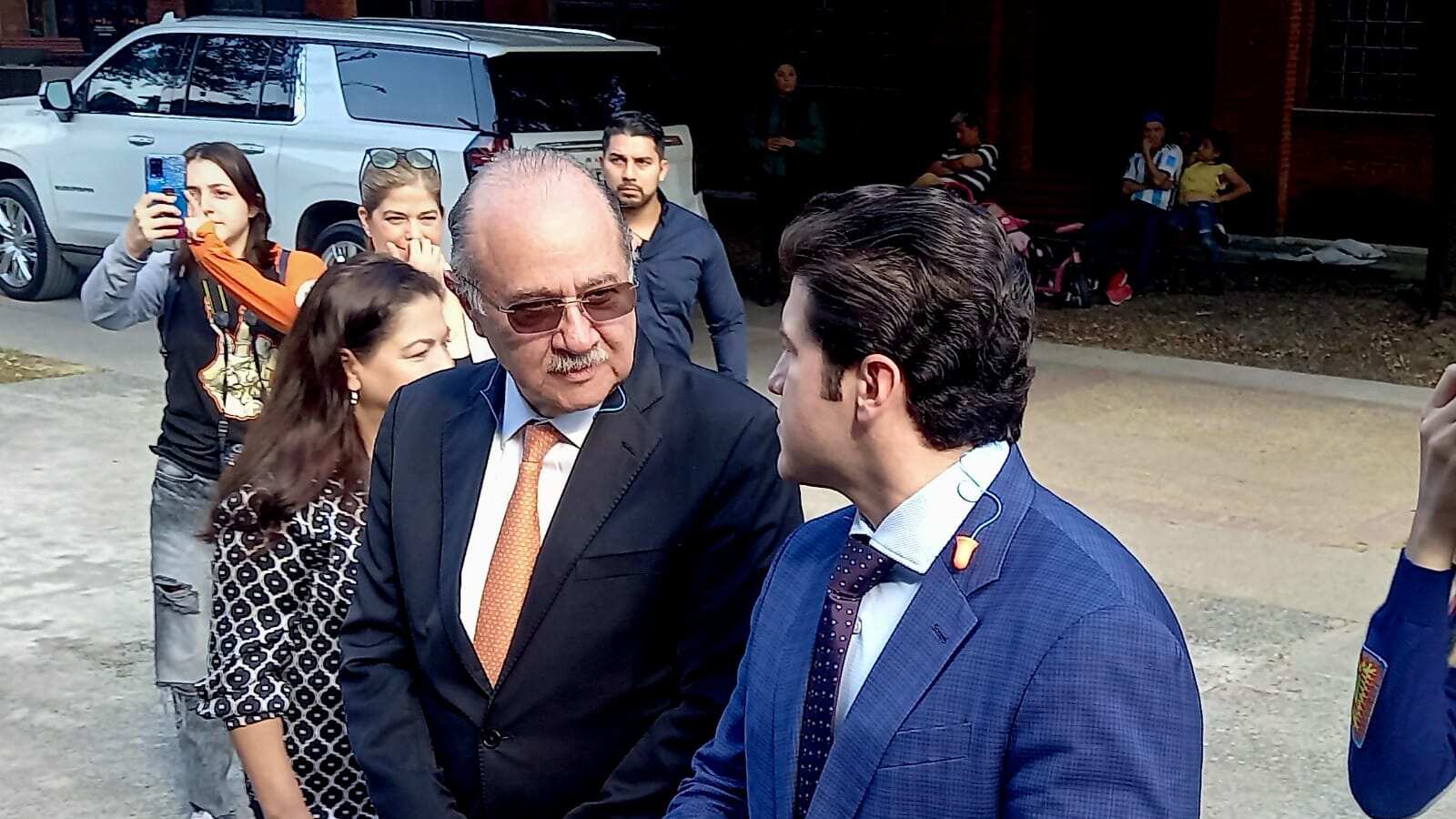 Navarro se alista para quedar como encargado de Despacho tras el inicio de la precampaña de Samuel García.