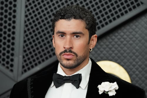 Video: el poderoso discurso de Bad Bunny contra ICE, en los Grammys 2026: “No somos animales”