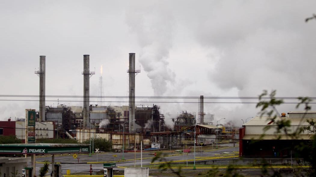 Pemex y Medio Ambiente tendrán un plan de acción para trabajar en refinería de Cadereyta.