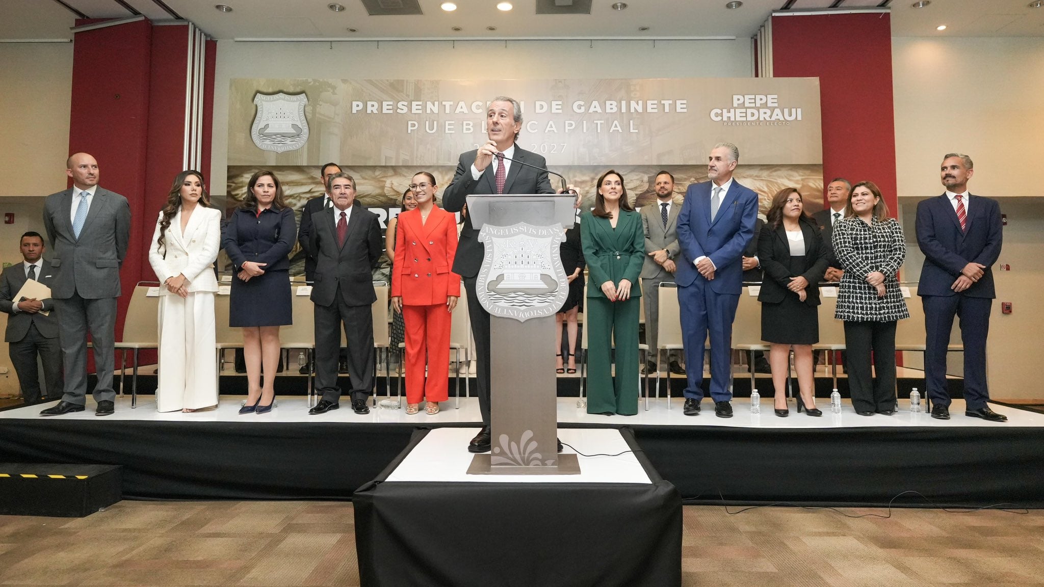 Hay nombres conocidos y otros por conocer.