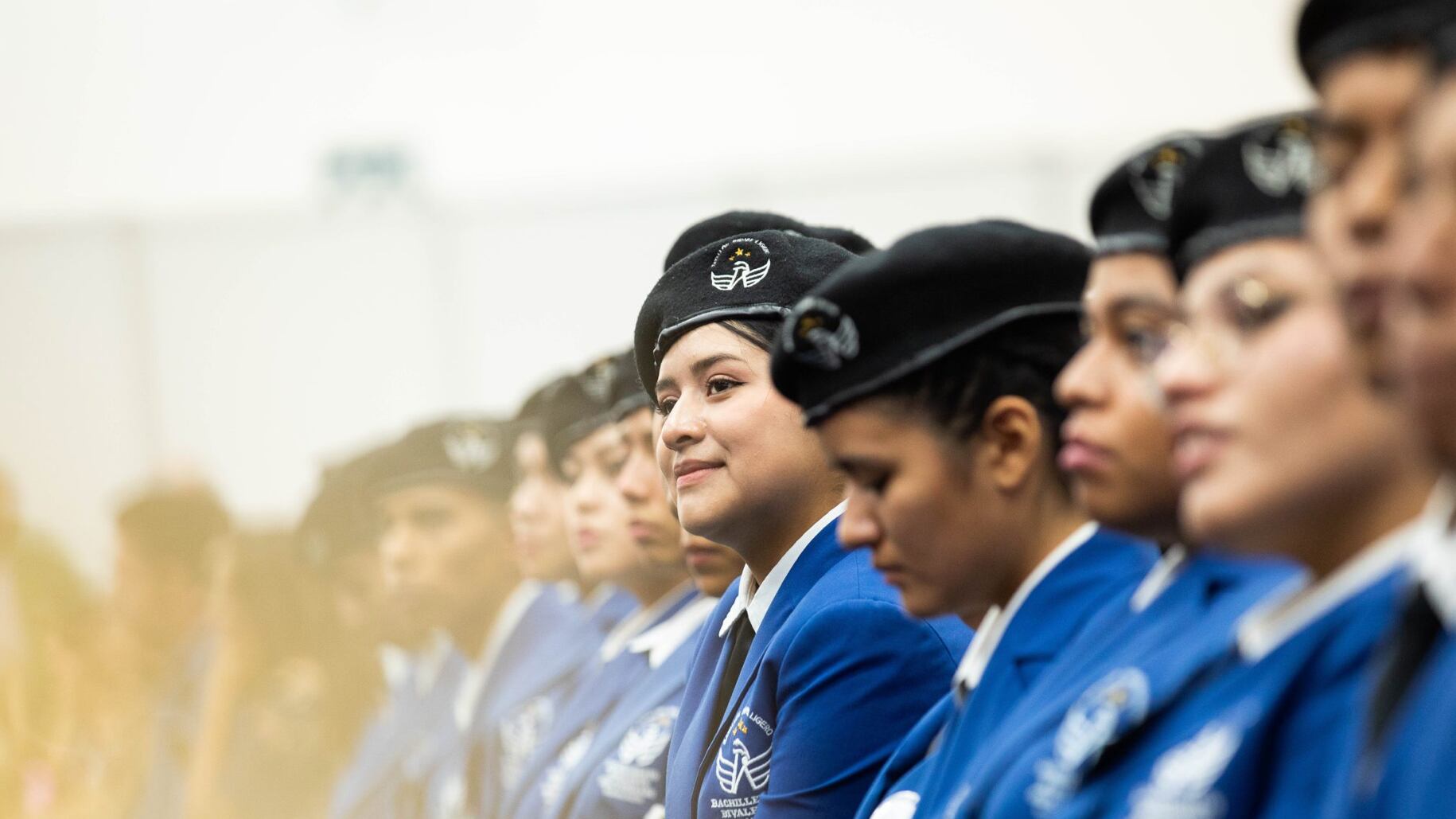 Se gradúan 754 cadetes.
