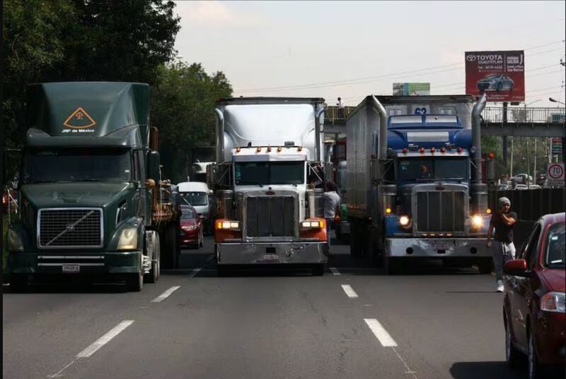 Exigen mejores condiciones de seguridad en las carreteras del país. (Especial)