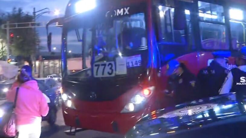 La mujer fue llevada a un hospital. (Especial)