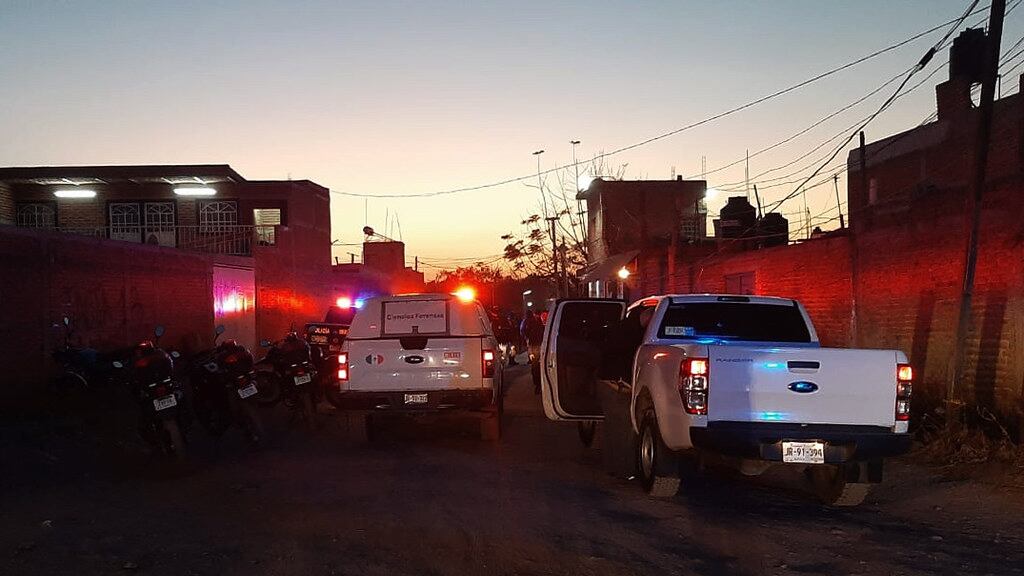 Los fallecidos eran albañiles quienes habían salido de trabajar y tomaban unas cervezas cuando los acribillaron.