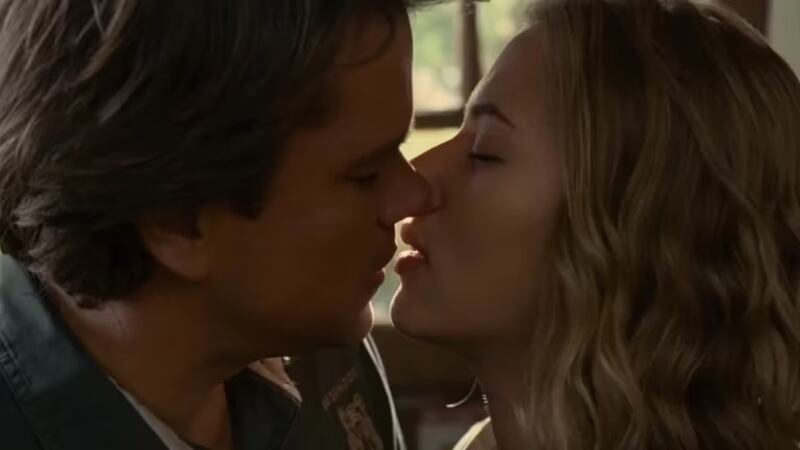 Matt Damon Scarlett Johansson Beso