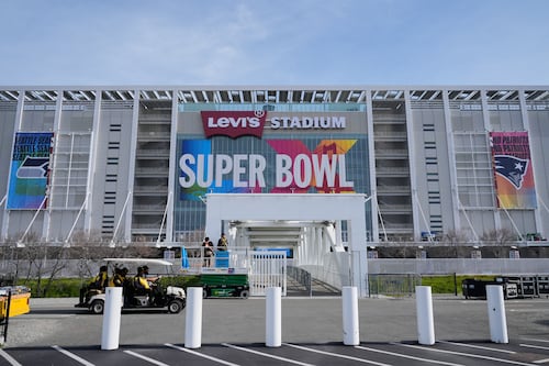 SRE alerta a mexicanos que irán al Super Bowl LX ante redadas del ICE: “Las leyes deben respetarse”