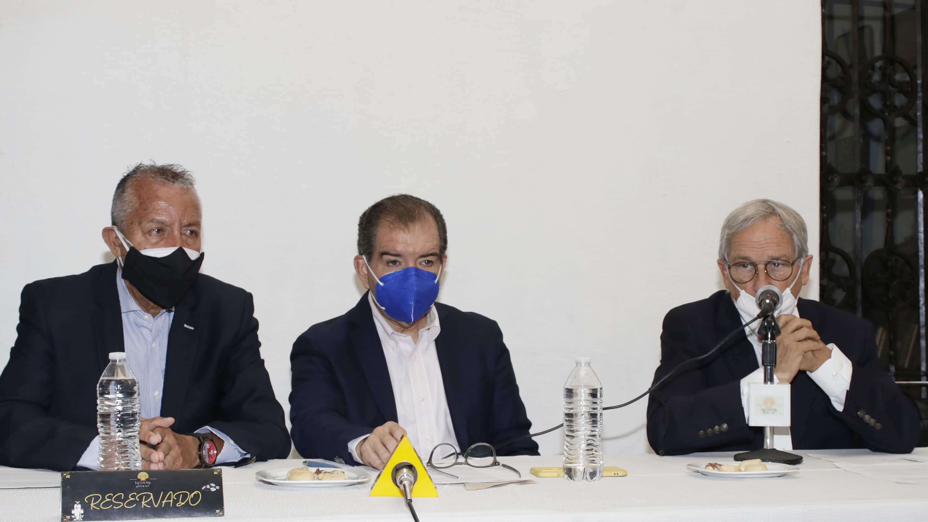 Solo tres candidatos piden ser evaluados y presentan 3 de 3 de forma voluntaria