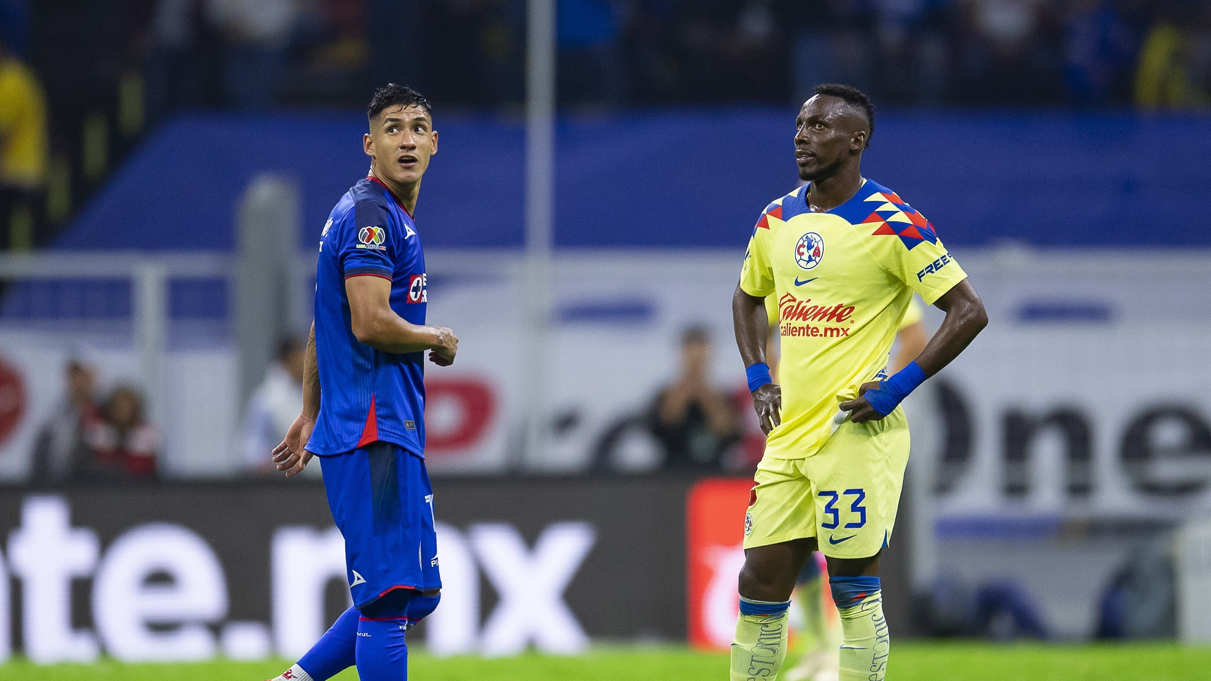 Uriel Antuna y Julián Quiñones son los jugadores más desequilibrantes de Cruz Azul y América.