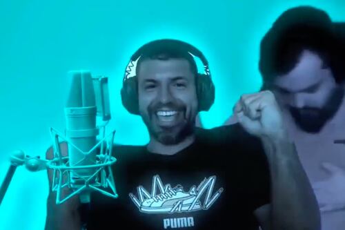 Ibai Llanos y Kun Agüero se burlan de Piqué con canción de Shakira