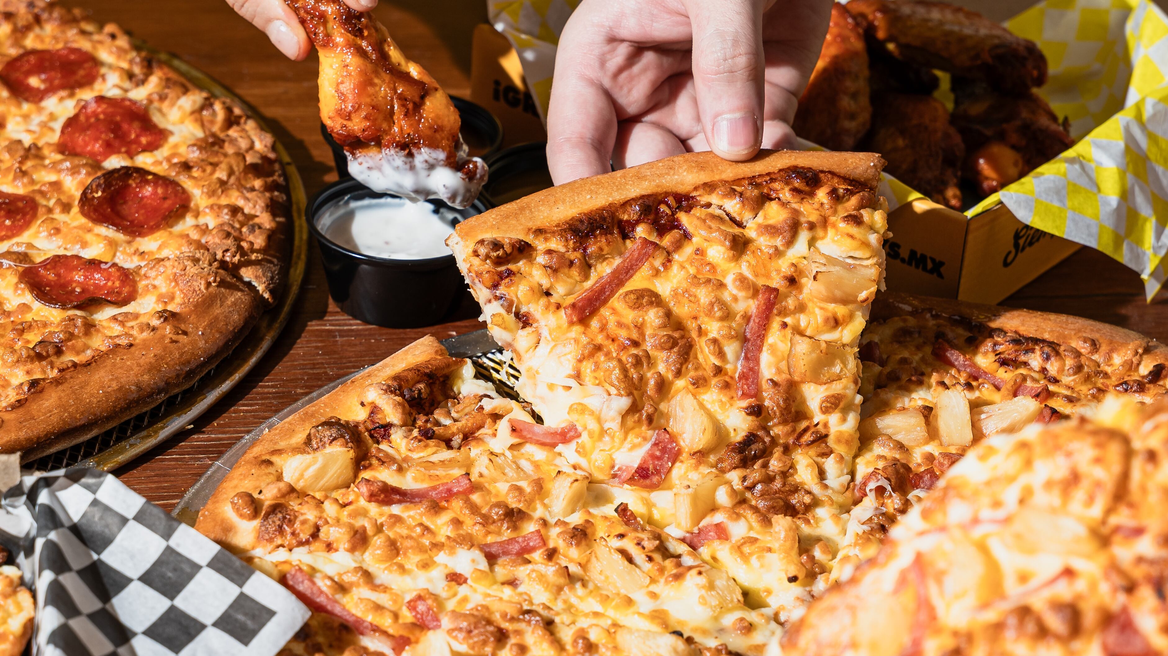 Aquí podrás disfrutar de ingredientes de calidad, precios justos y masas crujientes en Juárez y San Rafael