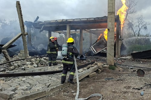 Explosión de cuatro pipas de gas provoca evacuación masiva y alarma en Tepeaca