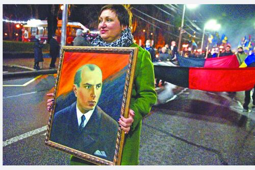 Vandalismo y profanación de la historia: cómo Ucrania lucha contra los símbolos rusos