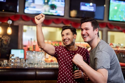 ¿Dónde vivir el mundial de futbol con ambiente festivo y buena comida?