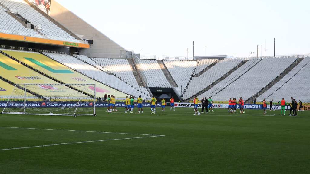 Selección brasileña arma la cascarita tras suspensión de juego con Argentina
