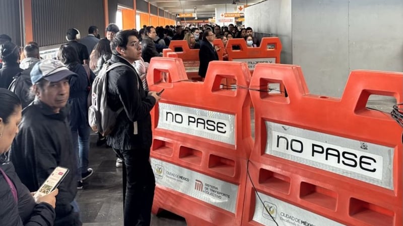 Cierran estación del Metro CDMX intempestivamente: ¿cuánto tiempo estará cerrada?