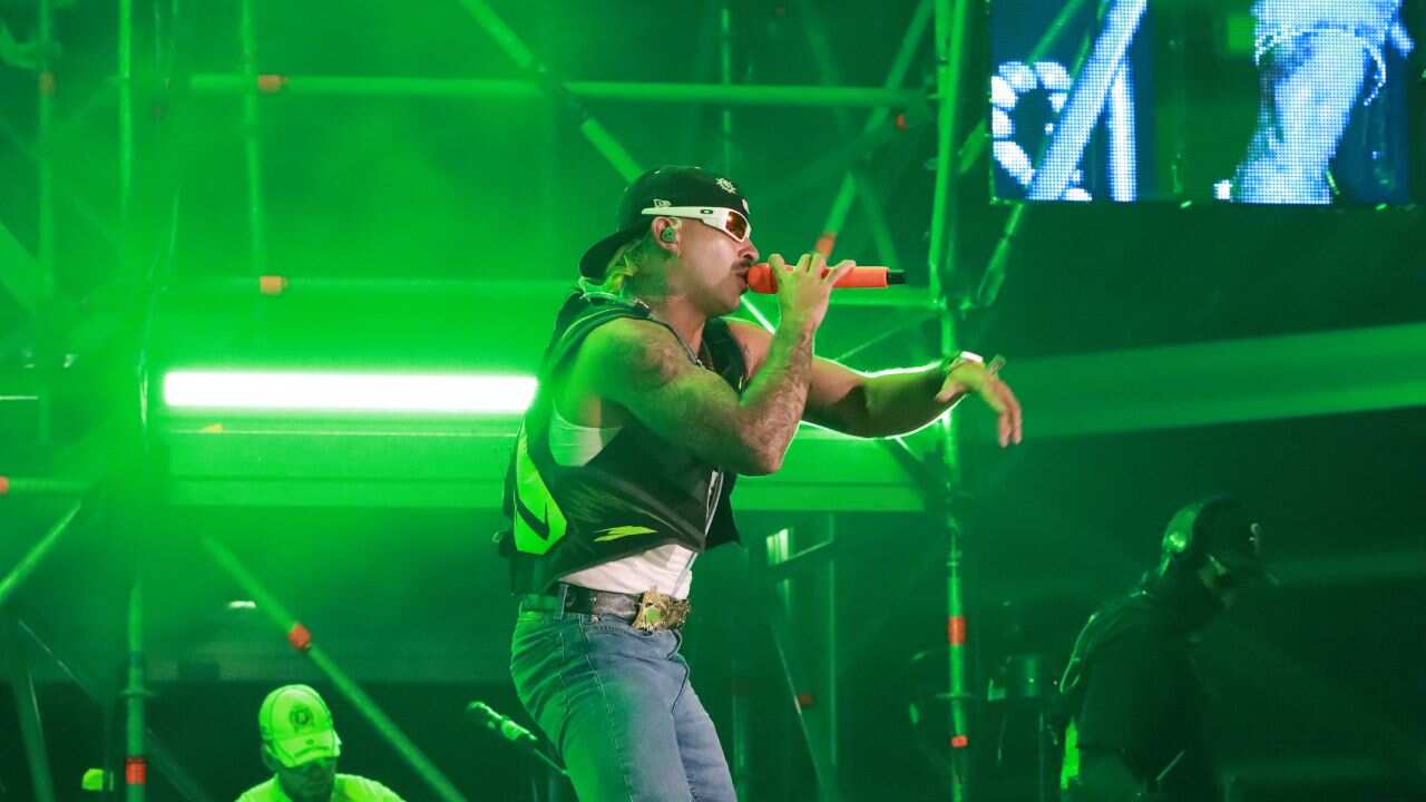 Ferxxo durante su primer presentación en el Estadio GNP Seguros de la CDMX