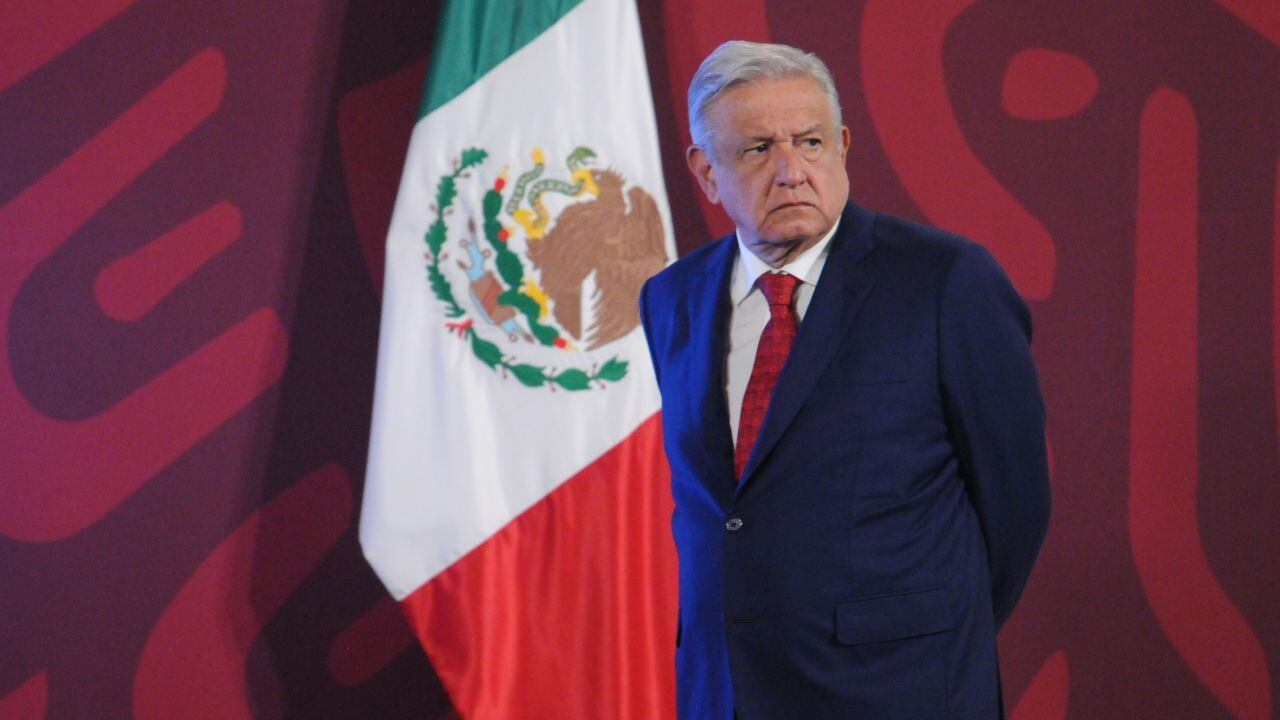 El presidente indicó que esperan controlar el flujo de agua en la mina.