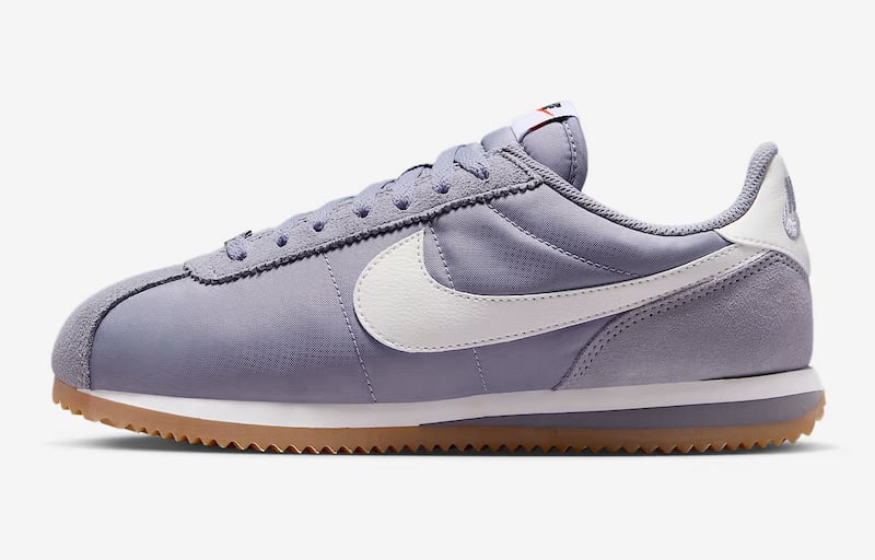 Conoce la historia de modelos icónicos como Adidas Superstar, Puma Speedcat, Nike Cortez y Vans Hyline, y aprovecha para renovar tu colección