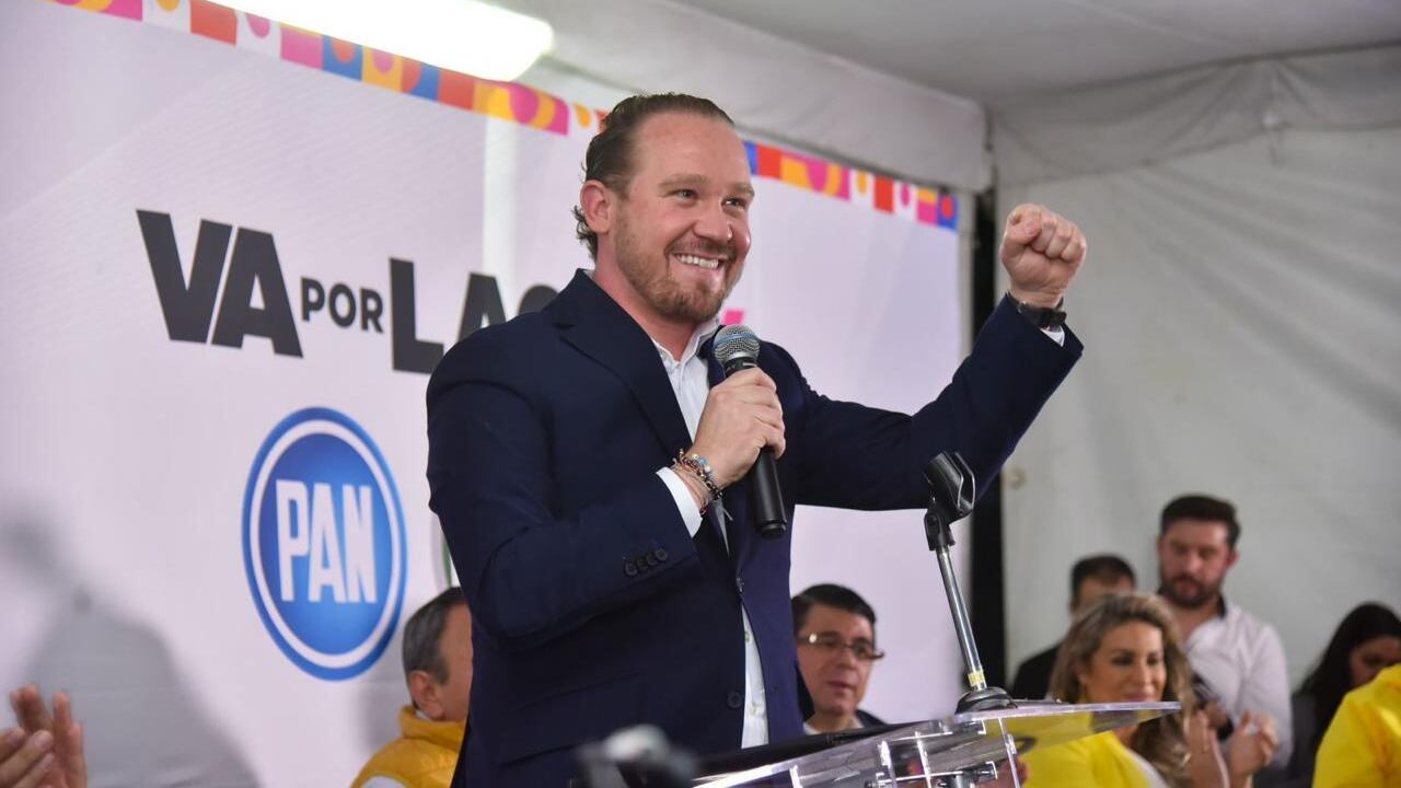 Santiago Taboada se registra como candidato a la Jefatura de Gobierno