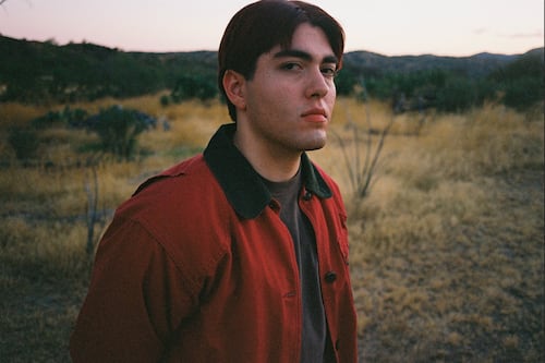 Kevin Kaarl protagoniza nuevo capítulo en su carrera tras participar en Colors con Injusto