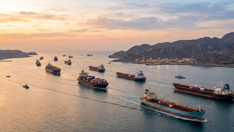 Irán reabre el Estrecho de Ormuz tras tregua en Líbano; baja tensión y cae el precio del petróleo