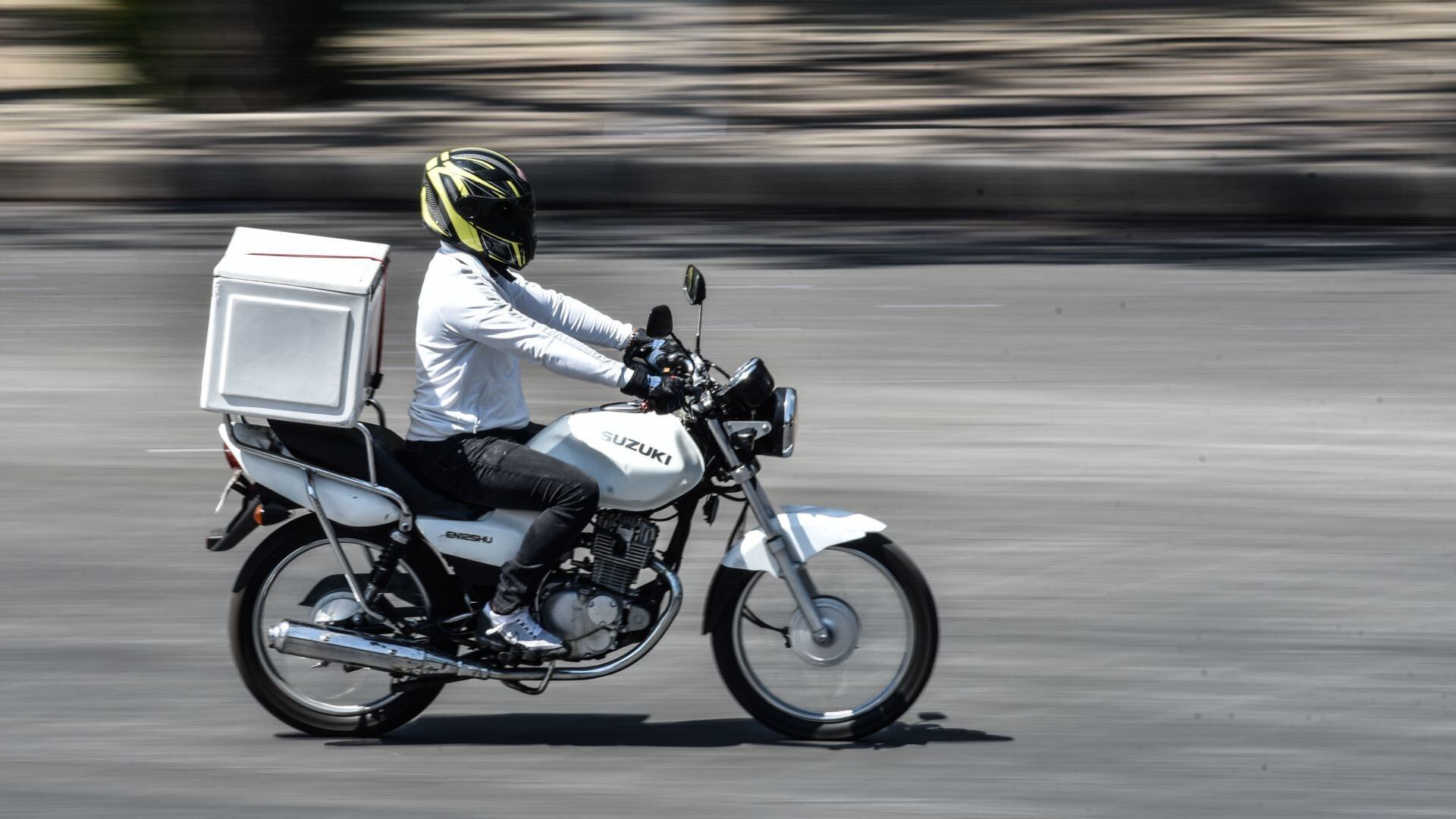 En la capital circulan unas 600 mil motos y se añaden casi 900 mil de la zona conurbada.