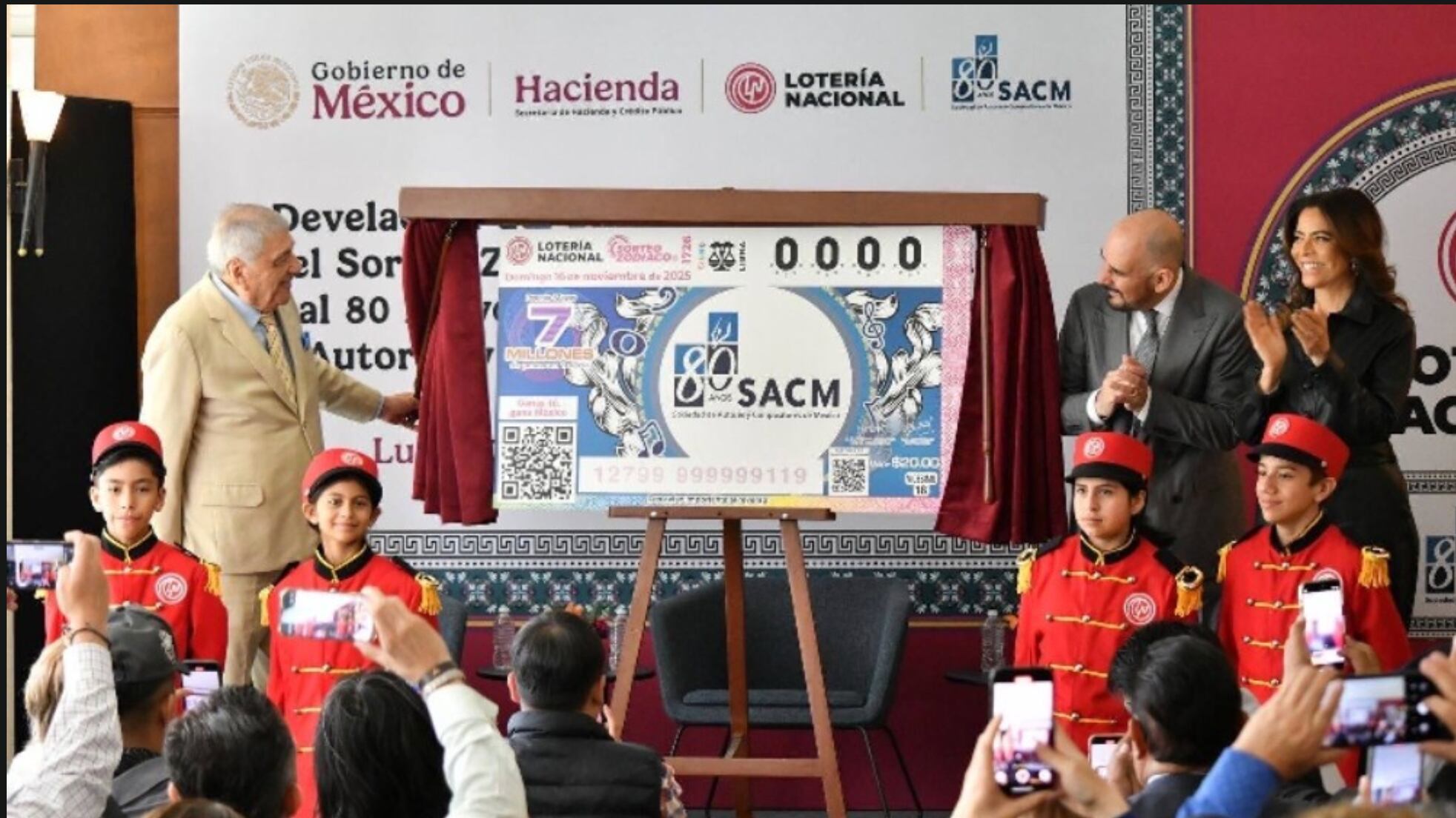 Lotenal rinde homenaje a SACM