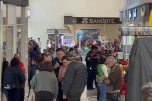 ¡Balacera en plaza de CDMX! Cuatro delincuentes asaltan joyería, ¿cuánto robaron?