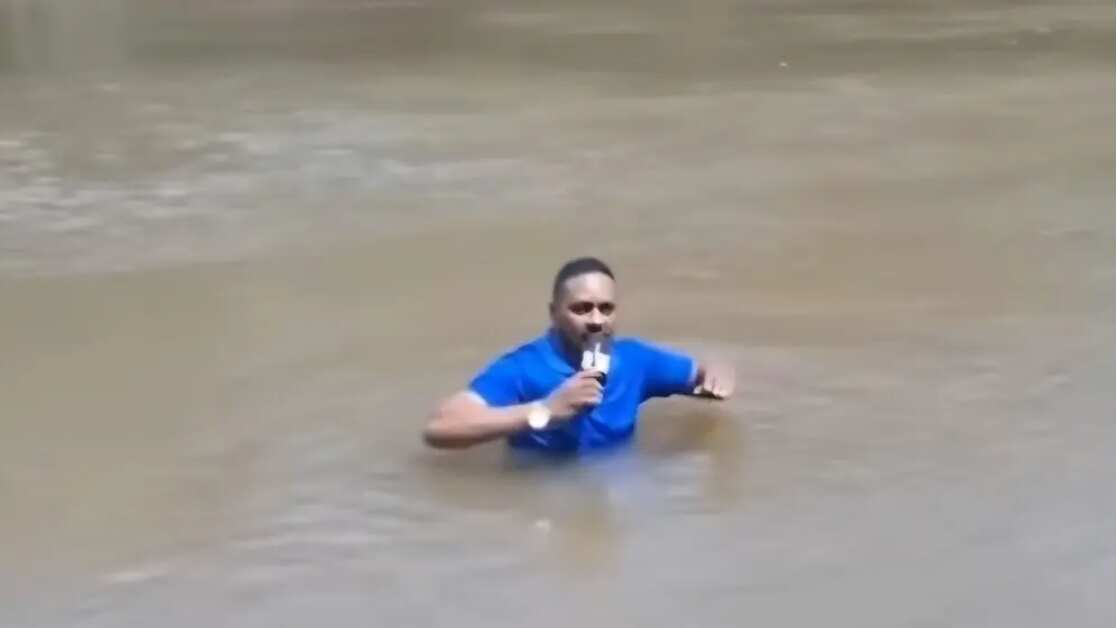 Periodista halla el cuerpo de una niña mientras informaba sobre su desaparición