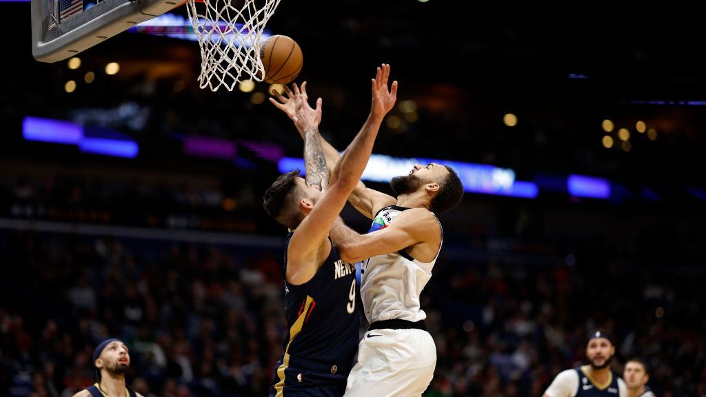 Estrellas de la NBA son involucradas en red de tráfico de menores.