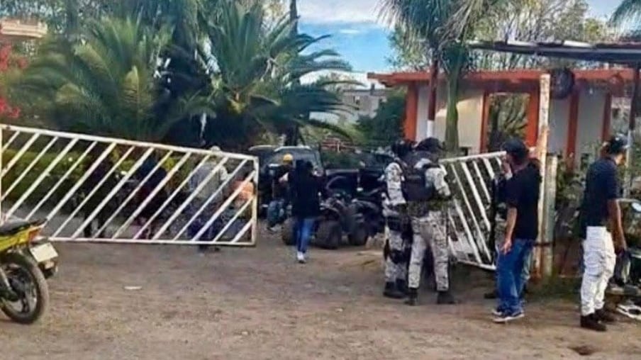 El gobierno municipal de Salamanca afirmó que no cederá ante la presión del crimen organizado, luego del ataque armado que cobró la vida de 11 personas