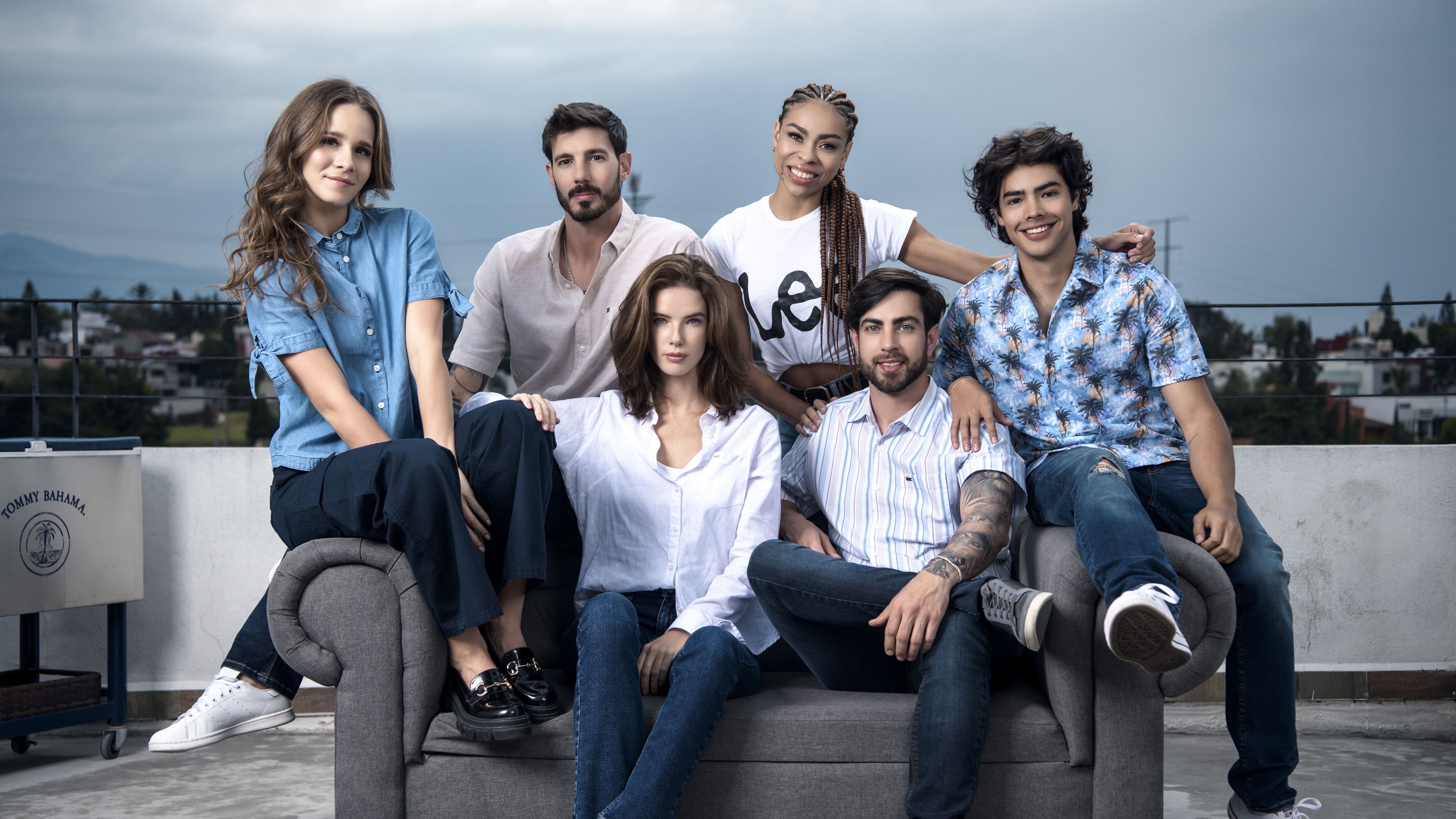 La temporada primavera-verano se presenta como un lienzo fresco y colorido para reinventar tu guardarropa