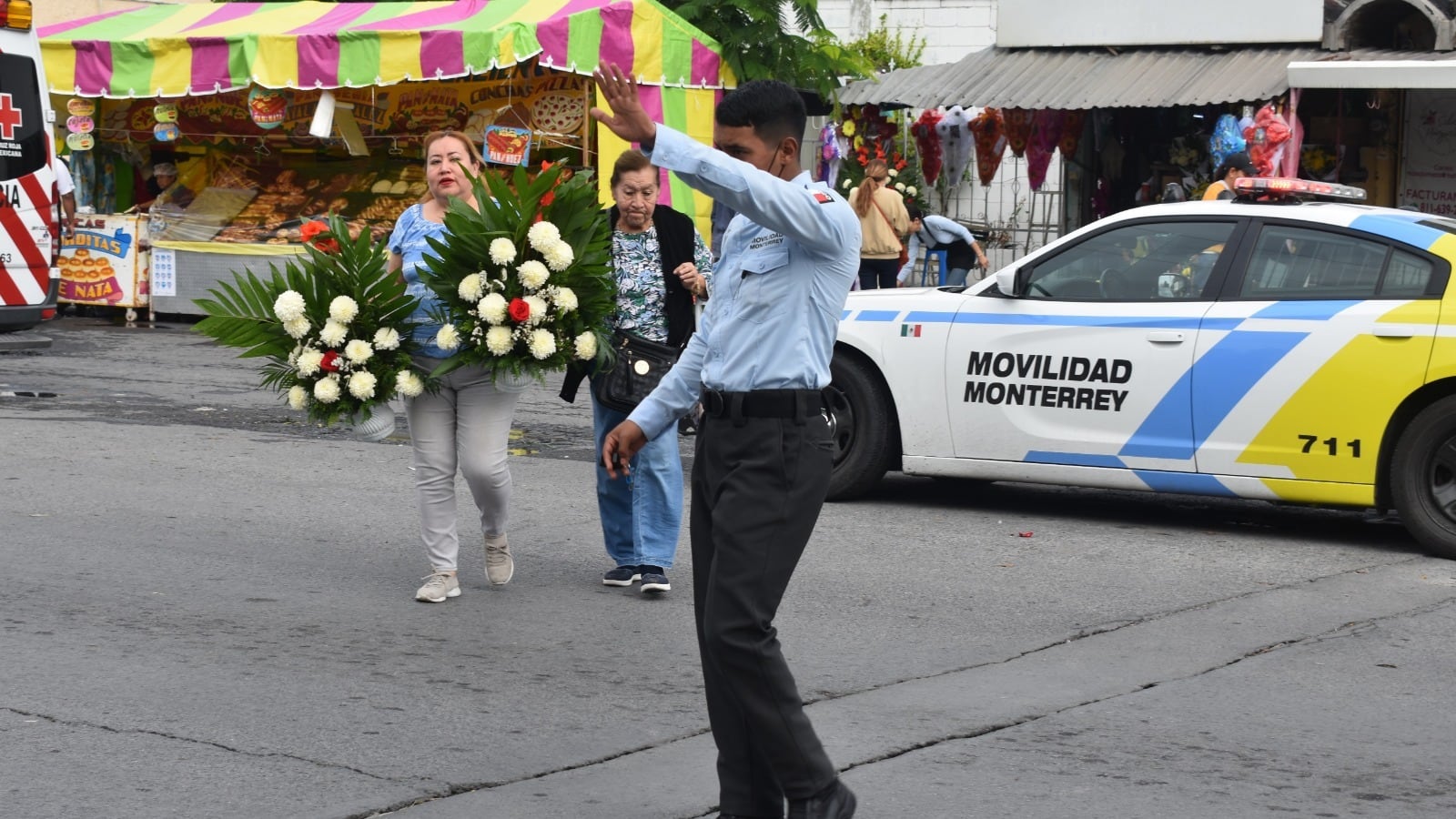 Las vialidades alrededor de los camposantos estarán protegidas.