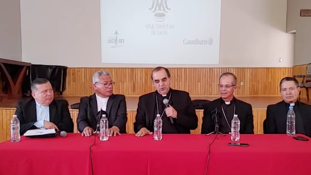 Jaime Calderón Calderón explicó que pidió dos obispos auxiliares por la dimensión pastoral de la Arquidiócesis de León.