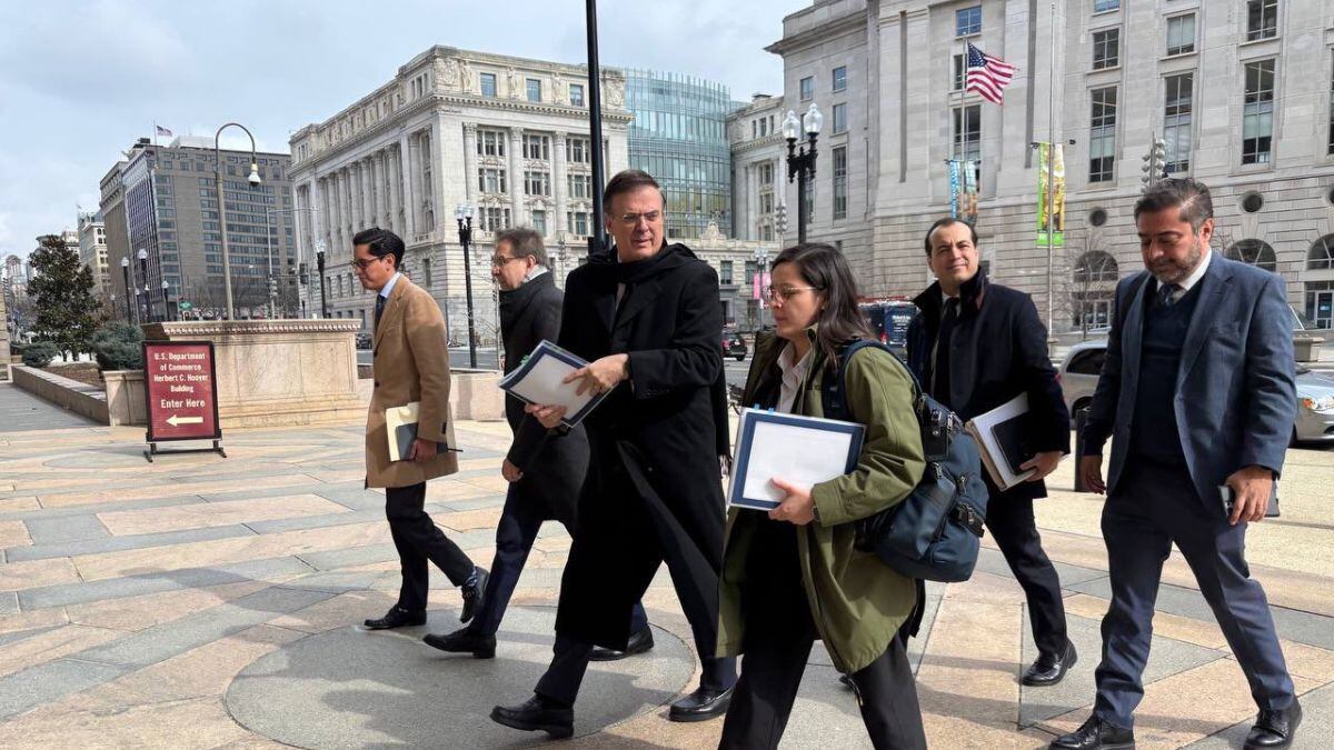 También, en la reunión estuvo Kevin Hassett, presidente del Consejo Económico.