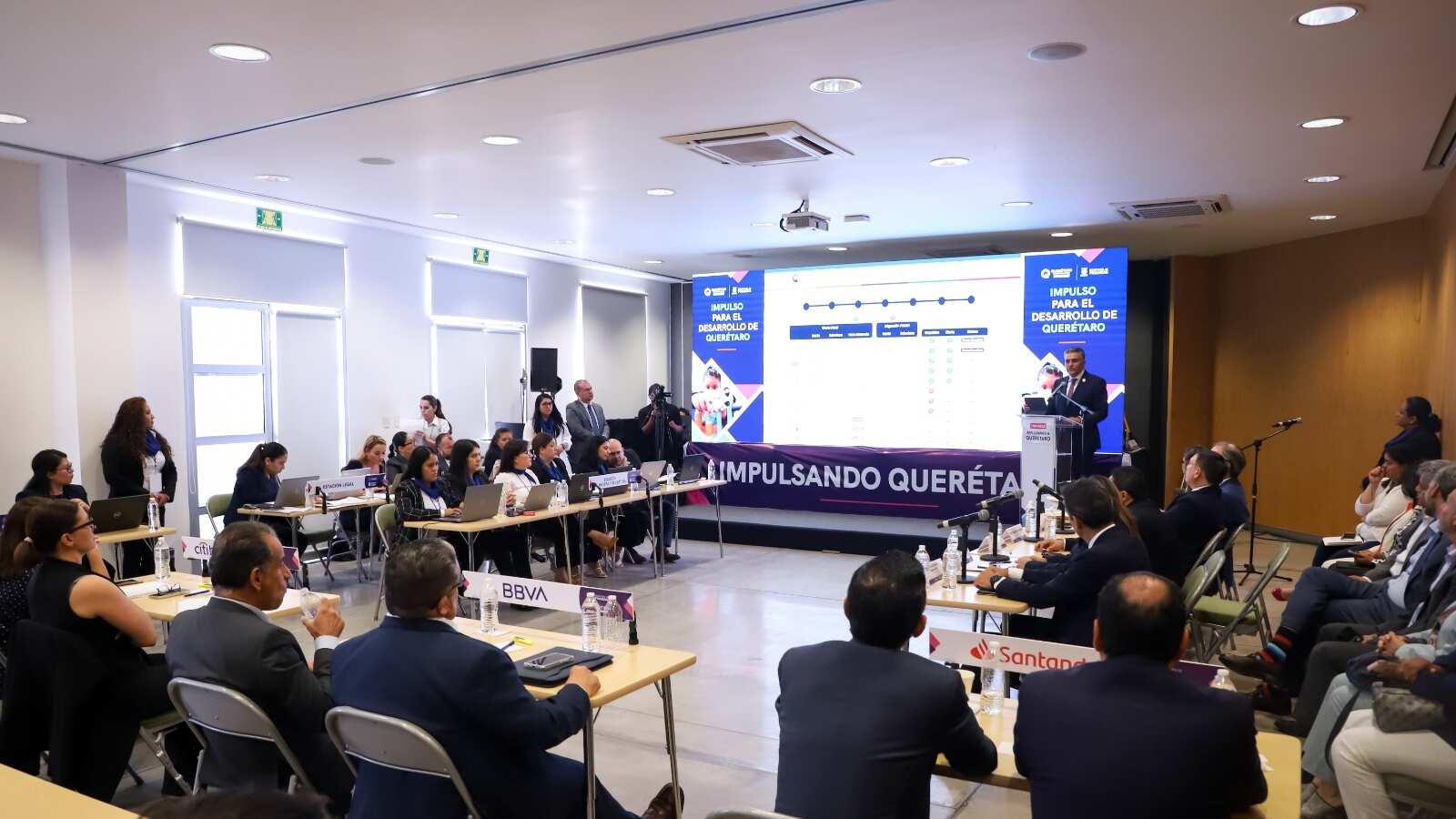 El gobernador del estado aseguró que se pagará antes de terminar su sexenio.