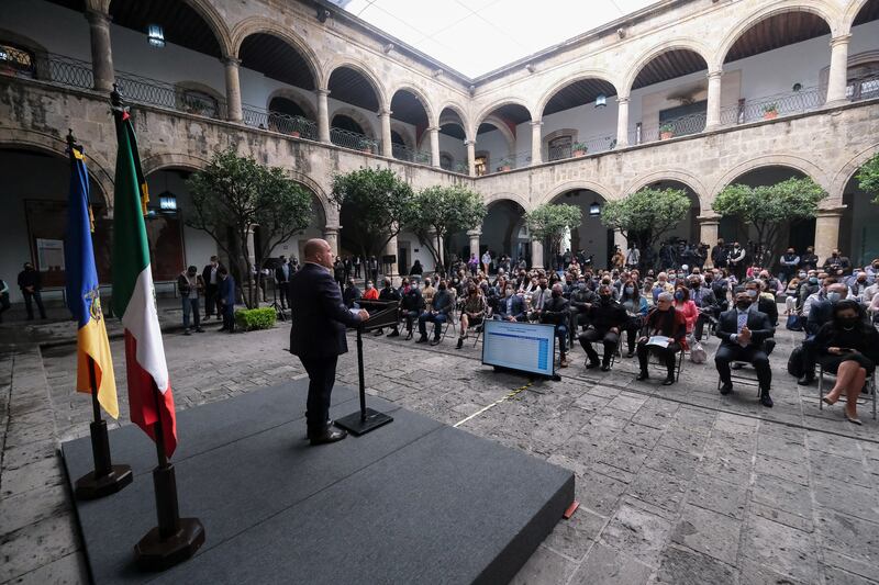 El gobernador adelantó que habrá operativos de seguridad  para resguardar a la ciudadanía durante las compras navideñas.