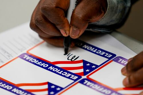 Elecciones intermedias ponen a prueba a la democracia de Estados Unidos