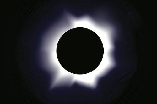 Astroturismo: Eclipse solar en el edén estronómico
