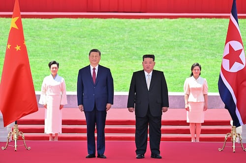 Xi Jinping llega a Corea del Norte para conversar con Kim Jong-un tras seis años de ausencia