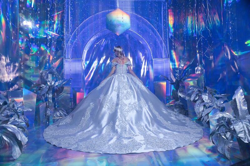 Presentaron el vestido edición especial “Disney 100 años de magia".