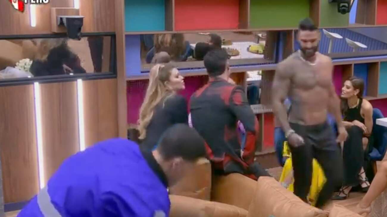 Fernando Lozada en su entrada a La Casa de los Famosos