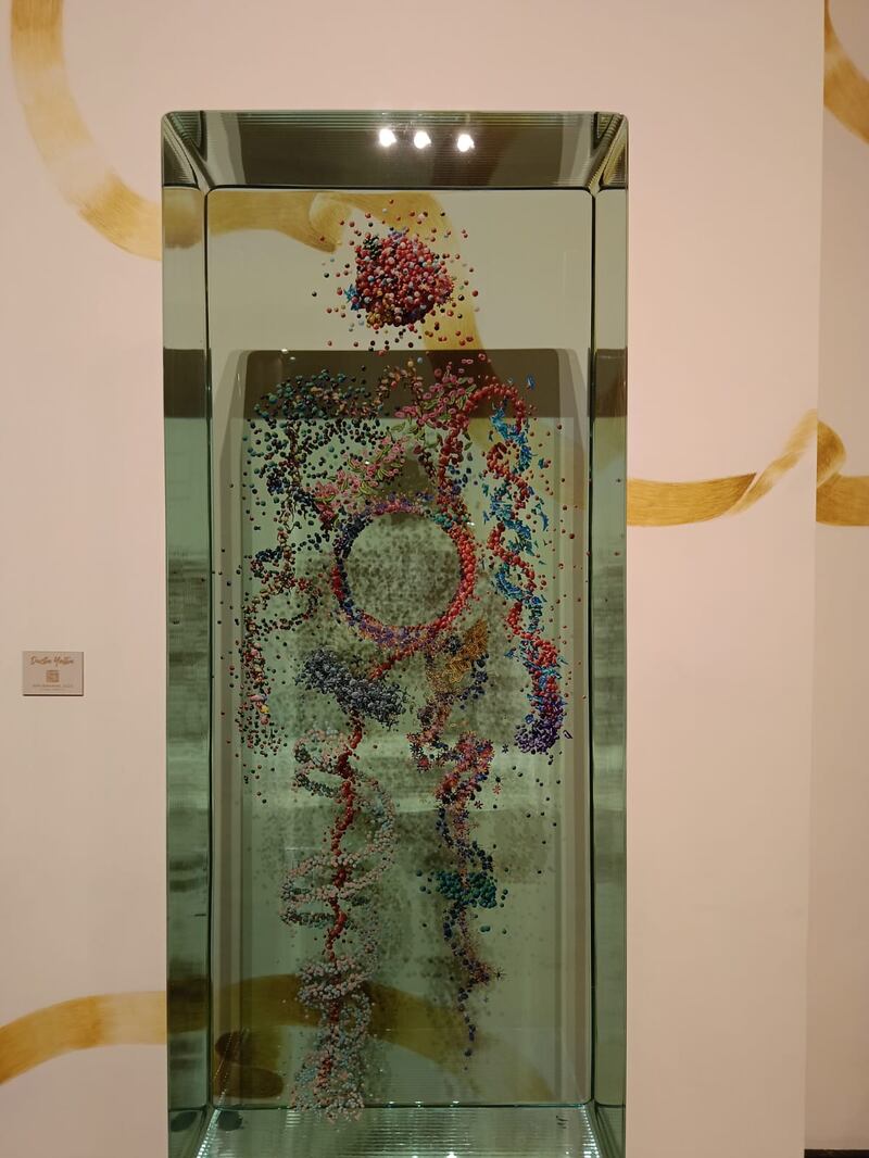 Reconocido por su excelencia en destilados, Tequila 1800, fusiona el deleite del paladar con la belleza del arte en su última colaboración con el renombrado artista Dustin Yellin